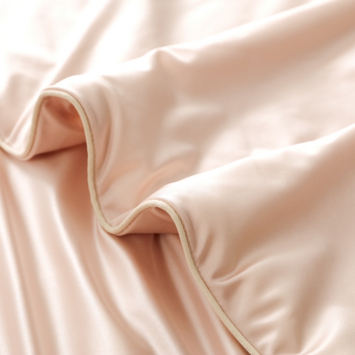 91家纺网 家纺一手货源 找家纺 爱彼家纺 2026夏季新款流锻亲肤水光夏凉被高级感单夏被-可定制蚕丝夏被 莫奈玉粉