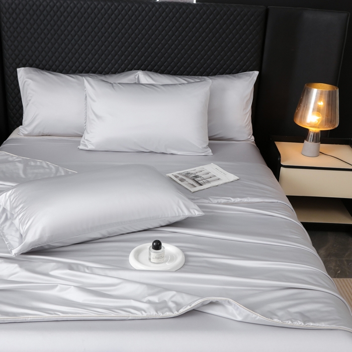 91家纺网 家纺一手货源 找家纺 爱彼家纺 2026夏季新款流锻亲肤水光夏凉被高级感单夏被-可定制蚕丝夏被 银月天丝灰