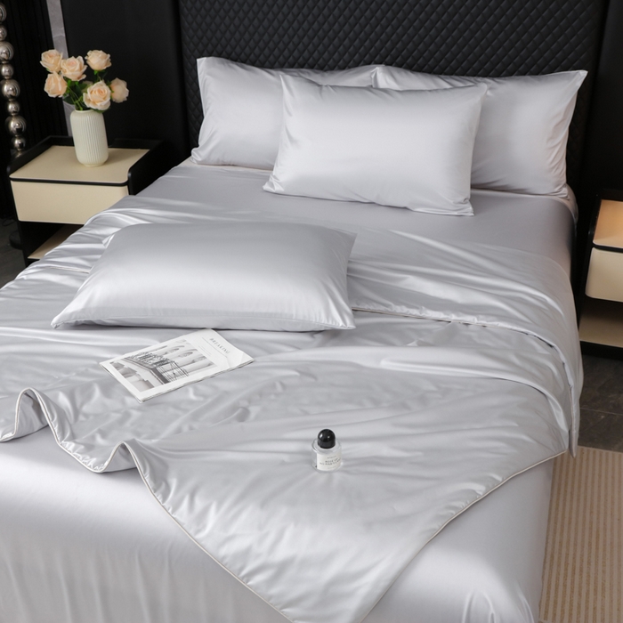 91家纺网 家纺一手货源 找家纺 爱彼家纺 2026夏季新款流锻亲肤水光夏凉被高级感单夏被-可定制蚕丝夏被 银月天丝灰