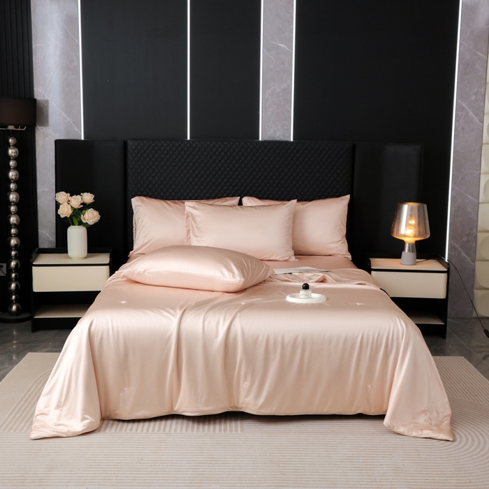 91家纺网 家纺一手货源 找家纺 爱彼家纺 2026夏季新款流锻亲肤水光夏凉被高级感单夏被-可定制蚕丝夏被 莫奈玉粉