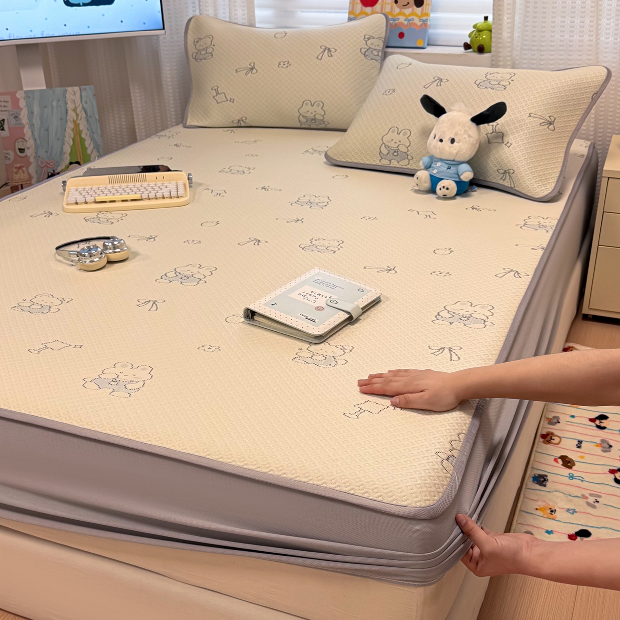 懒猫家纺 2026新款卡通提花凉豆豆床笠款凉席 兔兔乐园-床笠款
