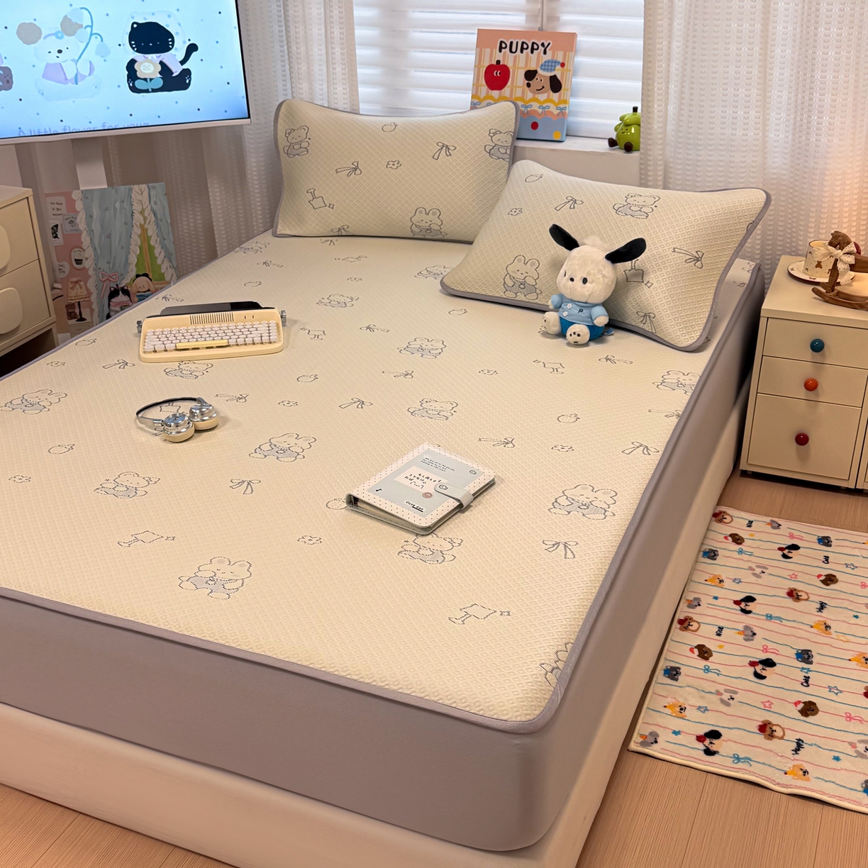 91家纺网 家纺一手货源 找家纺 懒猫家纺 2026新款卡通提花凉豆豆床笠款凉席 兔兔乐园-床笠款