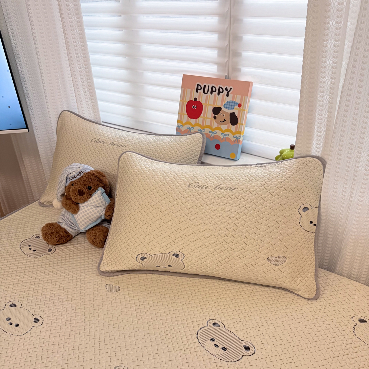 91家纺网 家纺一手货源 找家纺 懒猫家纺 2026新款卡通提花凉豆豆床笠款凉席 爱心小熊-床笠款