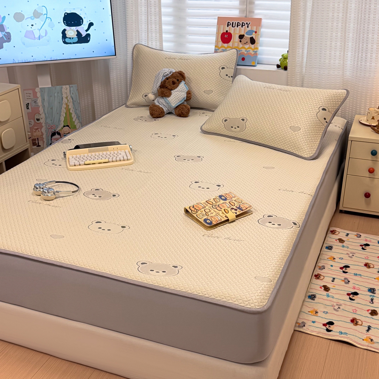 91家纺网 家纺一手货源 找家纺 懒猫家纺 2026新款卡通提花凉豆豆床笠款凉席 爱心小熊-床笠款