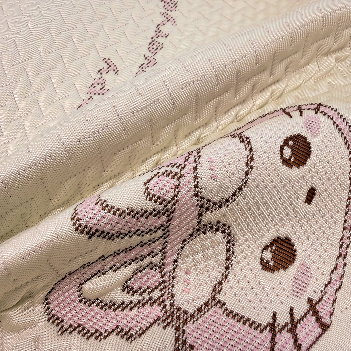 91家纺网 家纺一手货源 找家纺 懒猫家纺 2026新款卡通提花凉豆豆床笠款凉席 粉绒兔子-床笠款