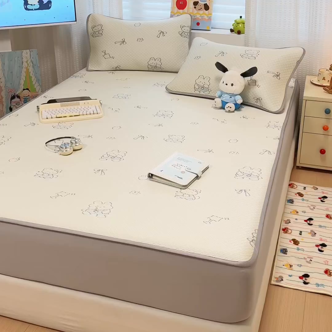 91家纺网 家纺一手货源 找家纺 懒猫家纺 2026新款卡通提花凉豆豆床笠款凉席 兔兔乐园-床笠款