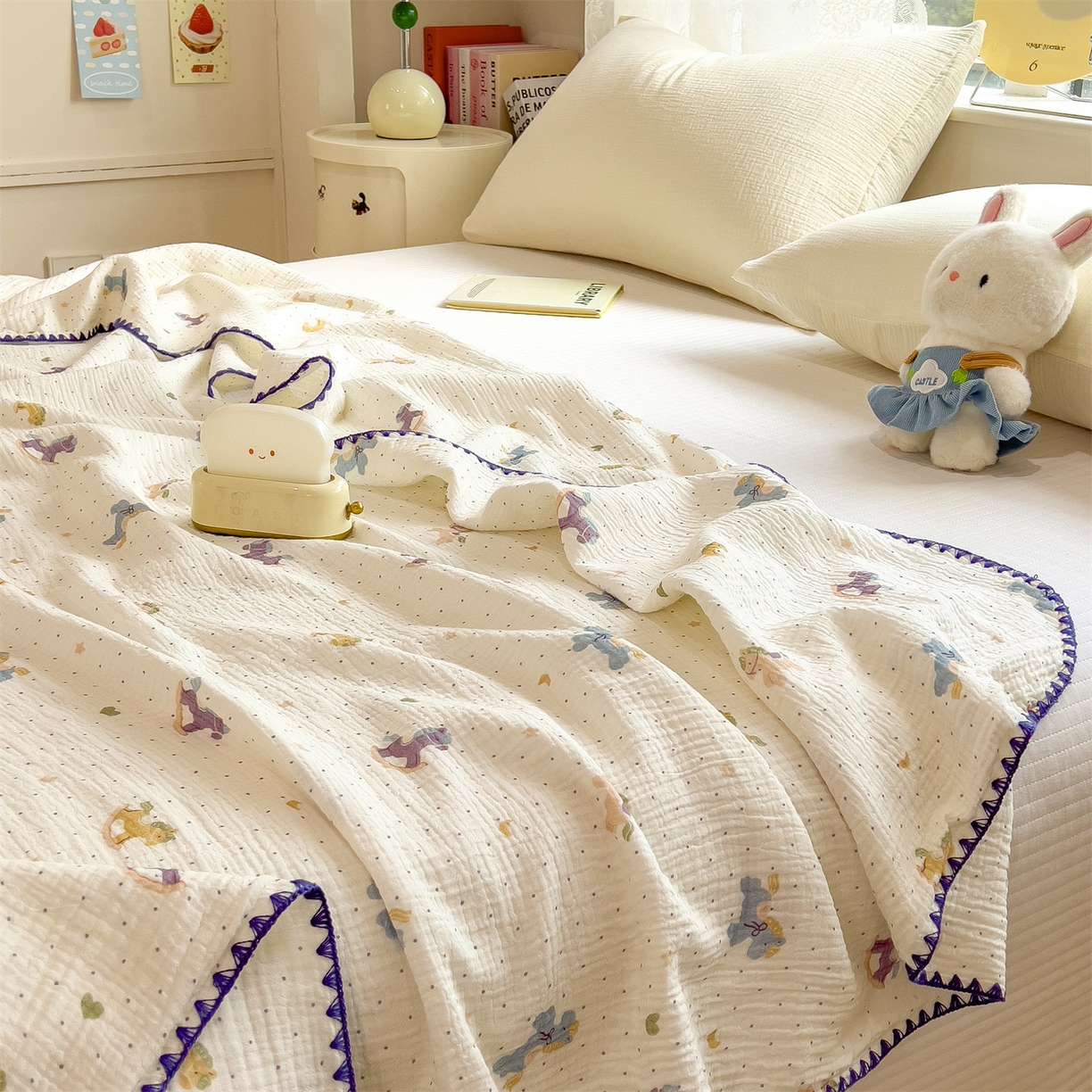 91家纺网 家纺一手货源 找家纺 布凡家居 2026新款A类贝壳边全棉双层纱布毯夏被毯盖毯双层纱浴巾毯 皱皱纱-小木马