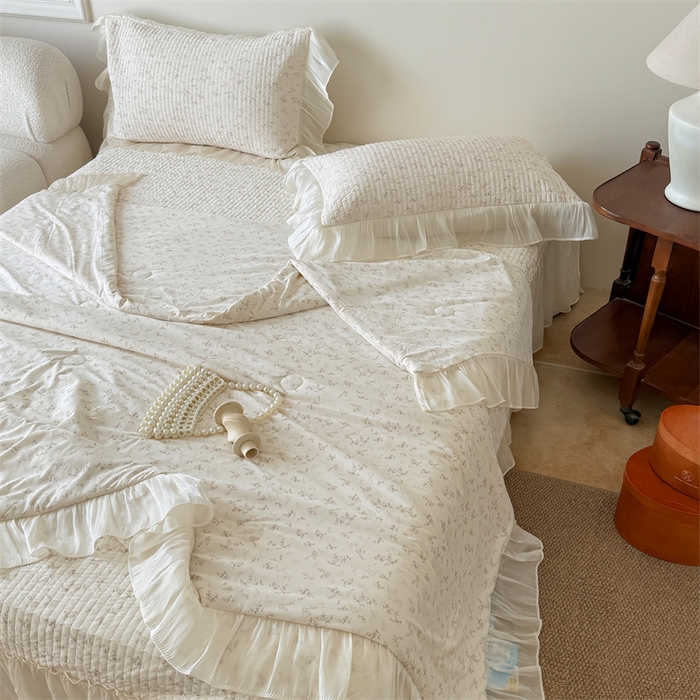 91家纺网 家纺一手货源 找家纺 吾欢心 2026新款仿锦安法式花边凉感丝床盖款夏凉被四件套软凉席三件套小冰皮空调被 浅雾繁花