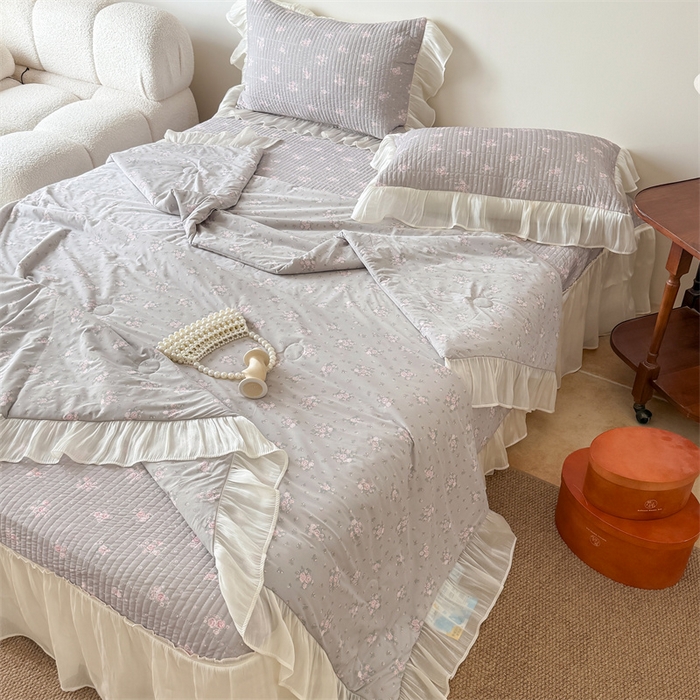 91家纺网 家纺一手货源 找家纺 吾欢心 2026新款仿锦安法式花边凉感丝床盖款夏凉被四件套软凉席三件套小冰皮空调被 塞纳花语