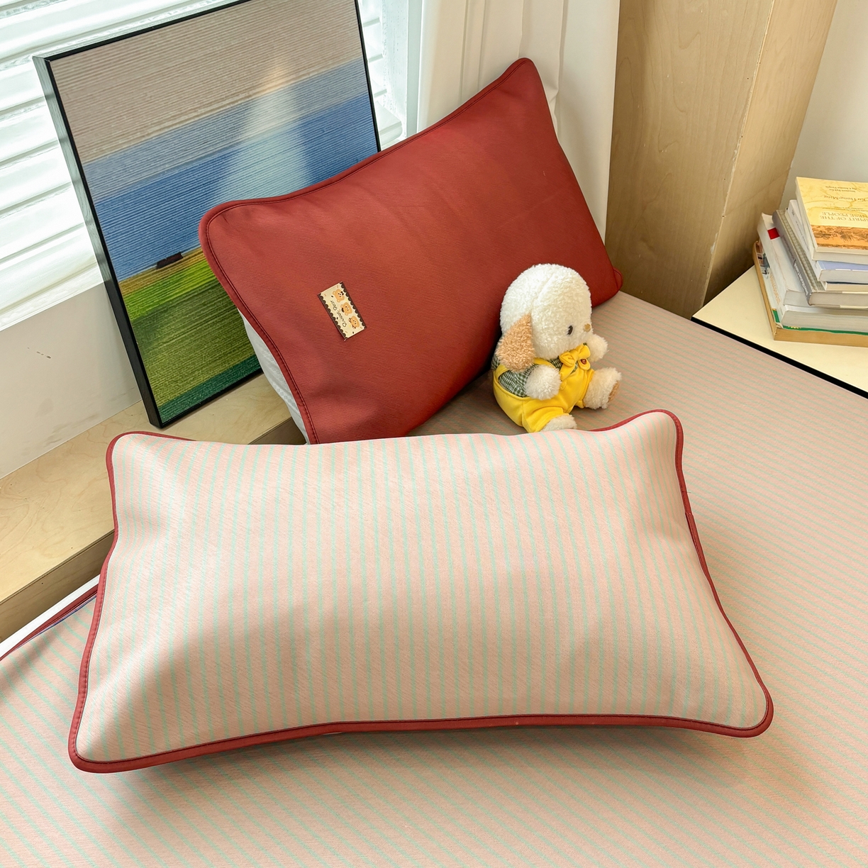 91家纺网 家纺一手货源 找家纺 雅居纺家纺 2026新款简约条纹系列凉席牛奶丝三明治底冰丝凉席 简约卡其条