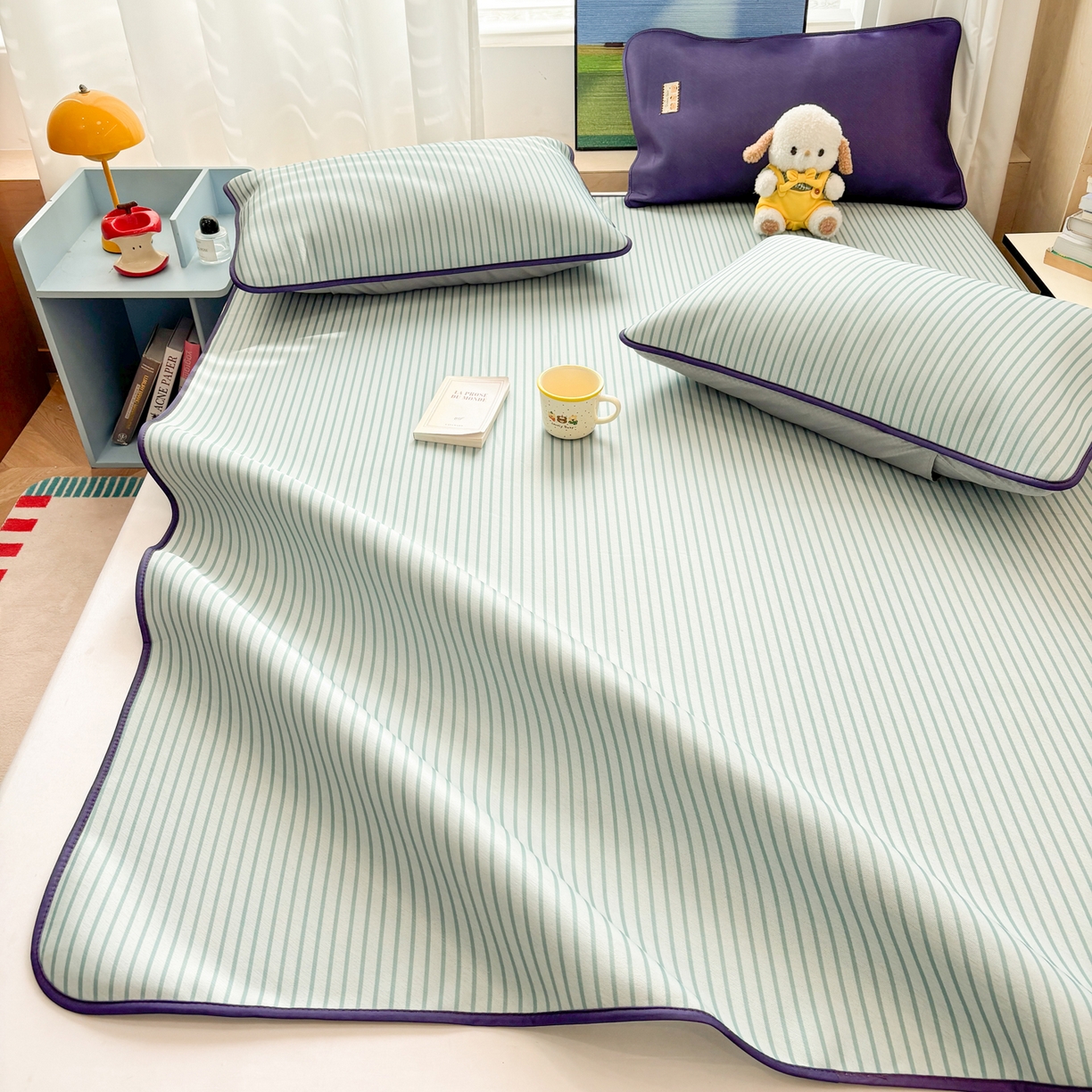 91家纺网 家纺一手货源 找家纺 雅居纺家纺 2026新款简约条纹系列凉席牛奶丝三明治底冰丝凉席 简约绿条