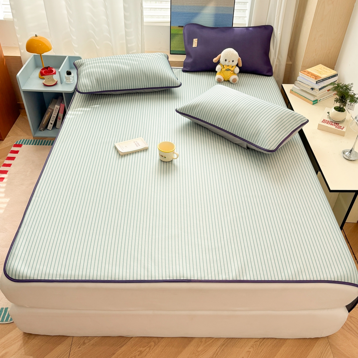 91家纺网 家纺一手货源 找家纺 雅居纺家纺 2026新款简约条纹系列凉席牛奶丝三明治底冰丝凉席 简约绿条