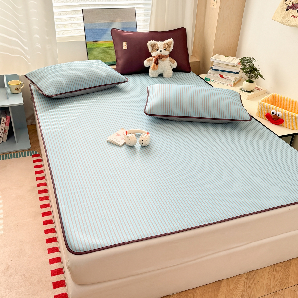 91家纺网 家纺一手货源 找家纺 雅居纺家纺 2026新款简约条纹系列凉席牛奶丝三明治底冰丝凉席 简约蓝条