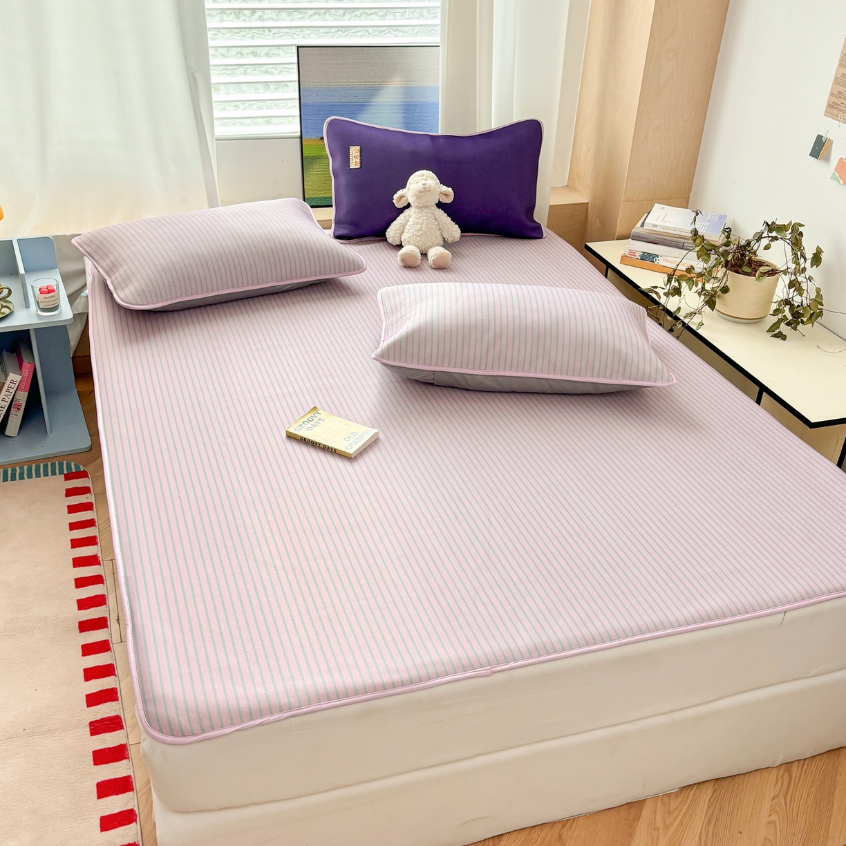 91家纺网 家纺一手货源 找家纺 雅居纺家纺 2026新款简约条纹系列凉席牛奶丝三明治底冰丝凉席 简约豆沙条