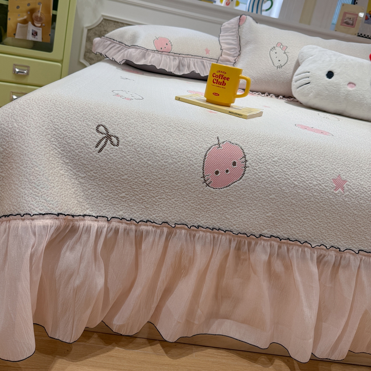 91家纺网 家纺一手货源 找家纺 （总）雅居纺家纺 2026新款PE凉感卡通床裙床盖凉席韩版花边加厚三明治底PE凉感席