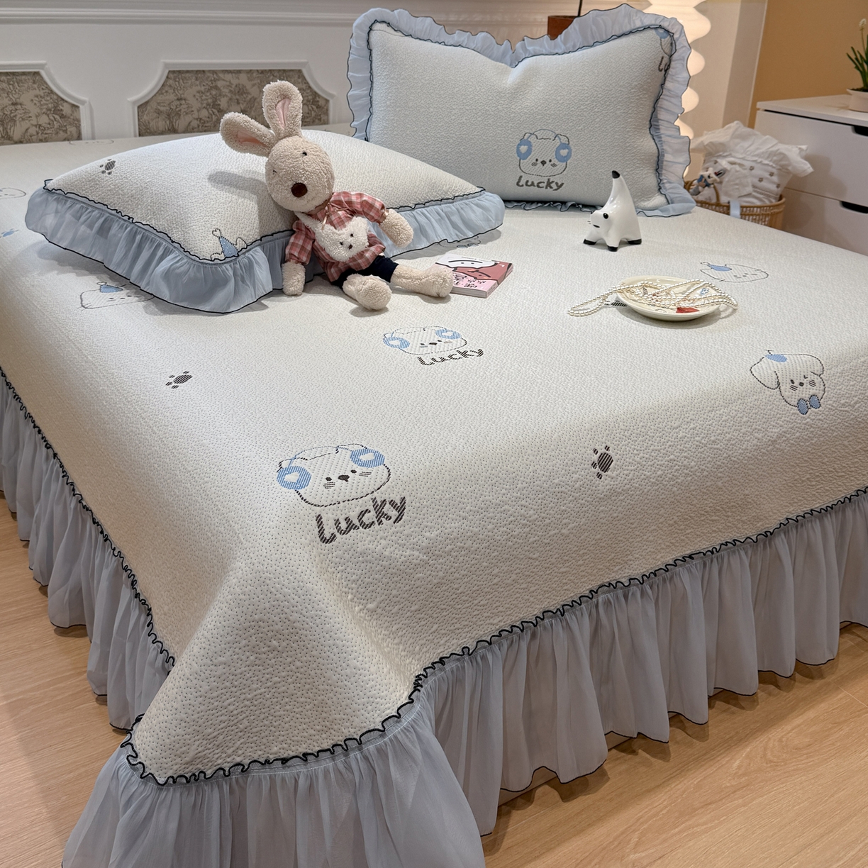 91家纺网 家纺一手货源 找家纺 （总）雅居纺家纺 2026新款PE凉感卡通床裙床盖凉席韩版花边加厚三明治底PE凉感席