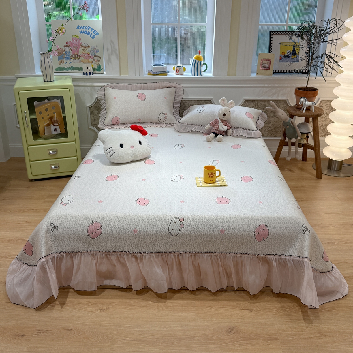 91家纺网 家纺一手货源 找家纺 雅居纺家纺 2026新款PE凉感卡通床裙床盖凉席韩版花边加厚三明治底PE凉感席 粉色猫咪家族