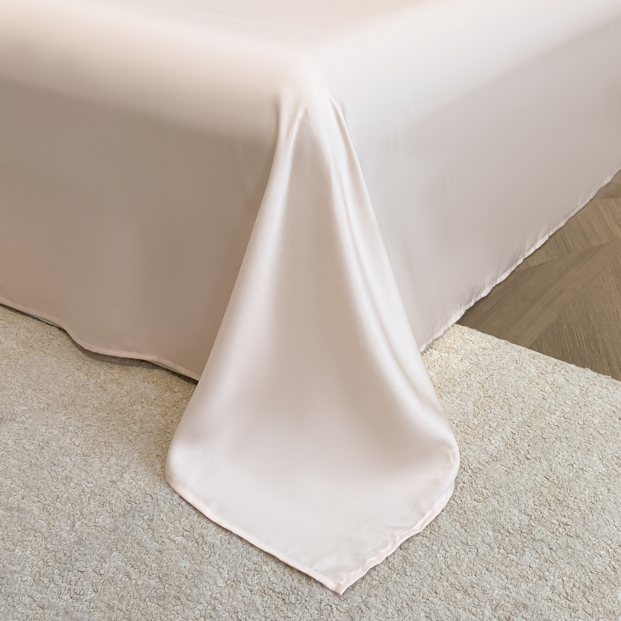 91家纺网 家纺一手货源 找家纺 （总）博纳家纺 2026新款天丝莱塞尔轻奢高端数码印花拼角宽边夏被四件套冰感凉感四件套--夏洛伊系列