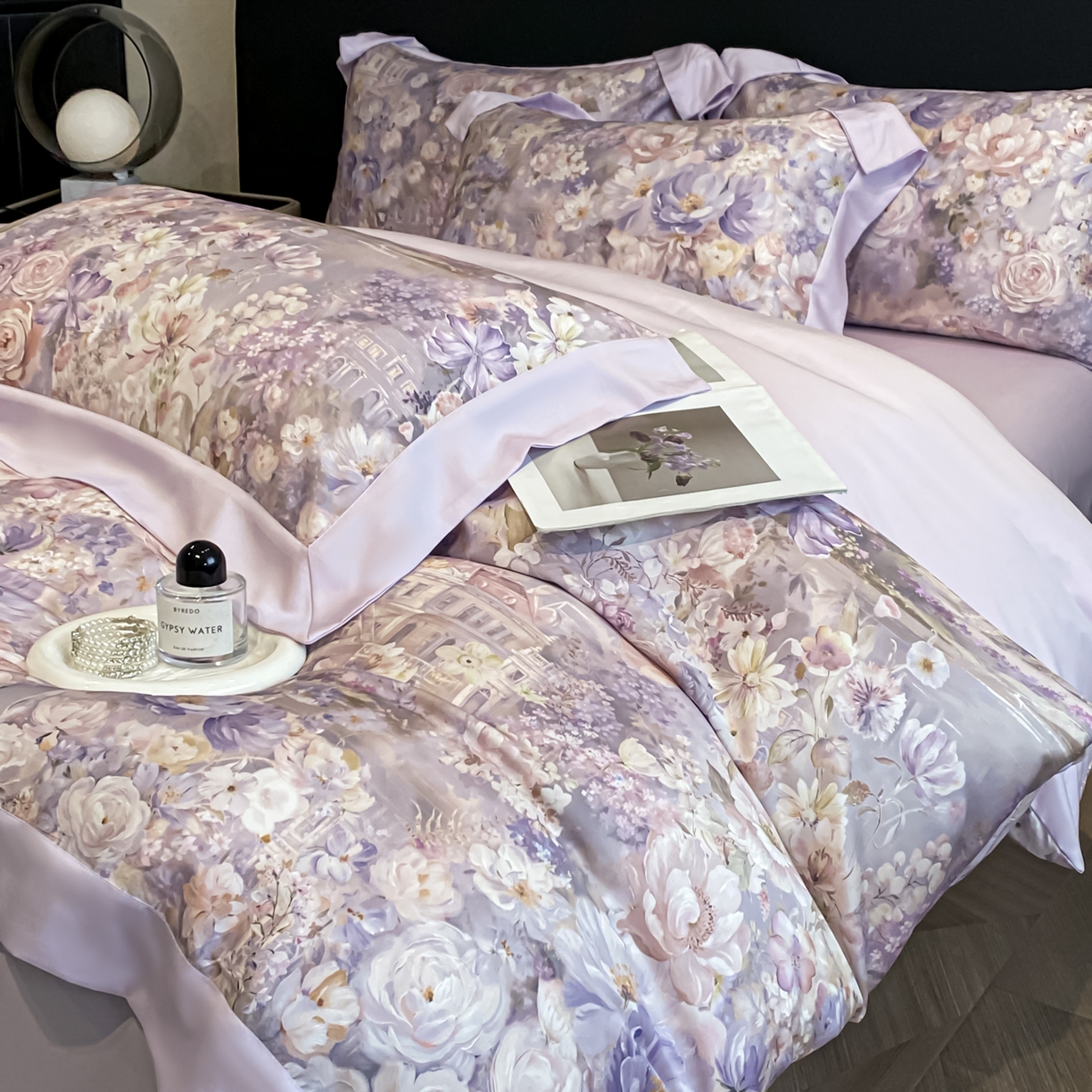 91家纺网 家纺一手货源 找家纺 博纳家纺 2026新款天丝莱塞尔轻奢高端数码印花拼角宽边夏被四件套冰感凉感四件套--夏洛伊系列 蔷薇庄园