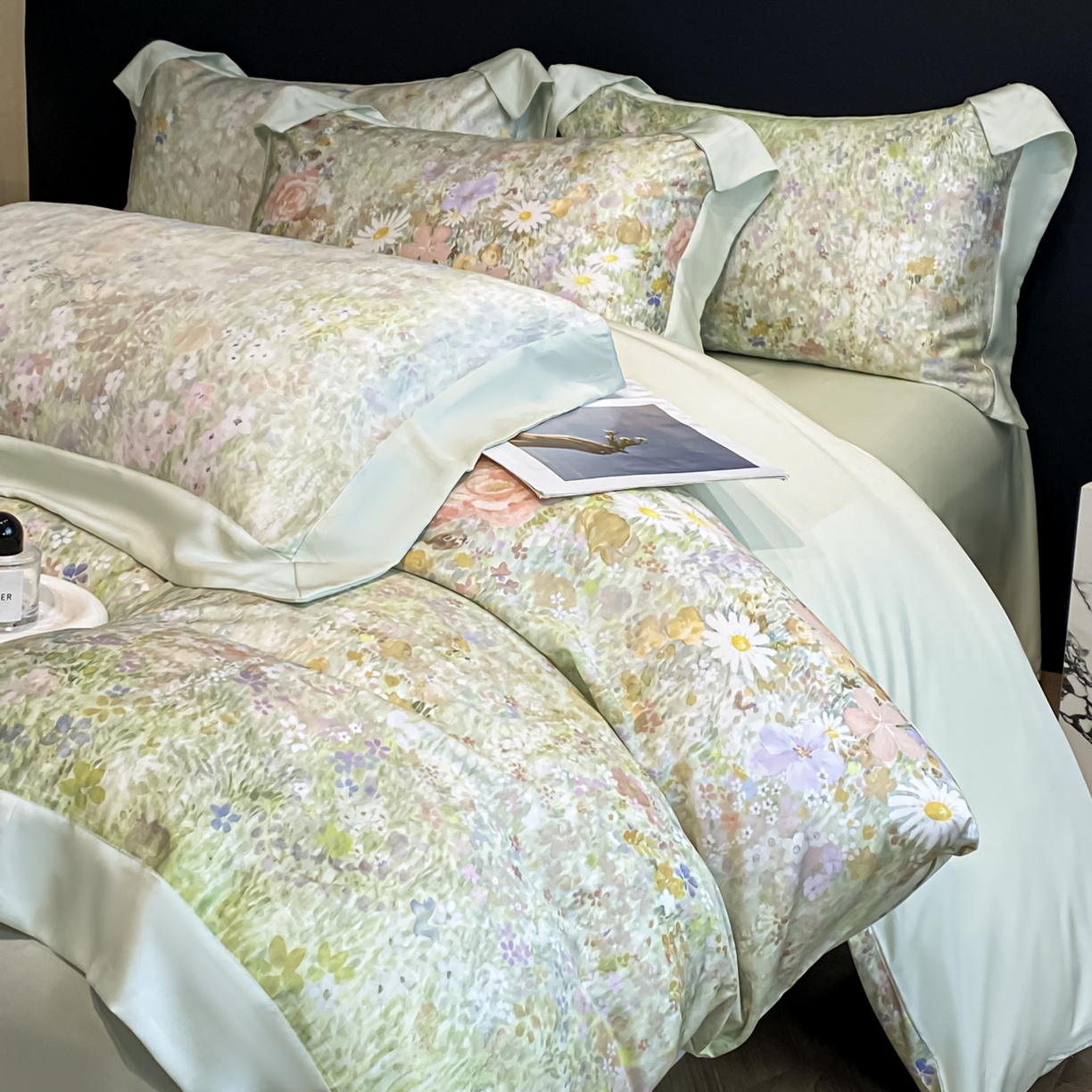 博纳家纺 2026新款天丝莱塞尔轻奢高端数码印花拼角宽边夏被四件套冰感凉感四件套--夏洛伊系列 漫枝