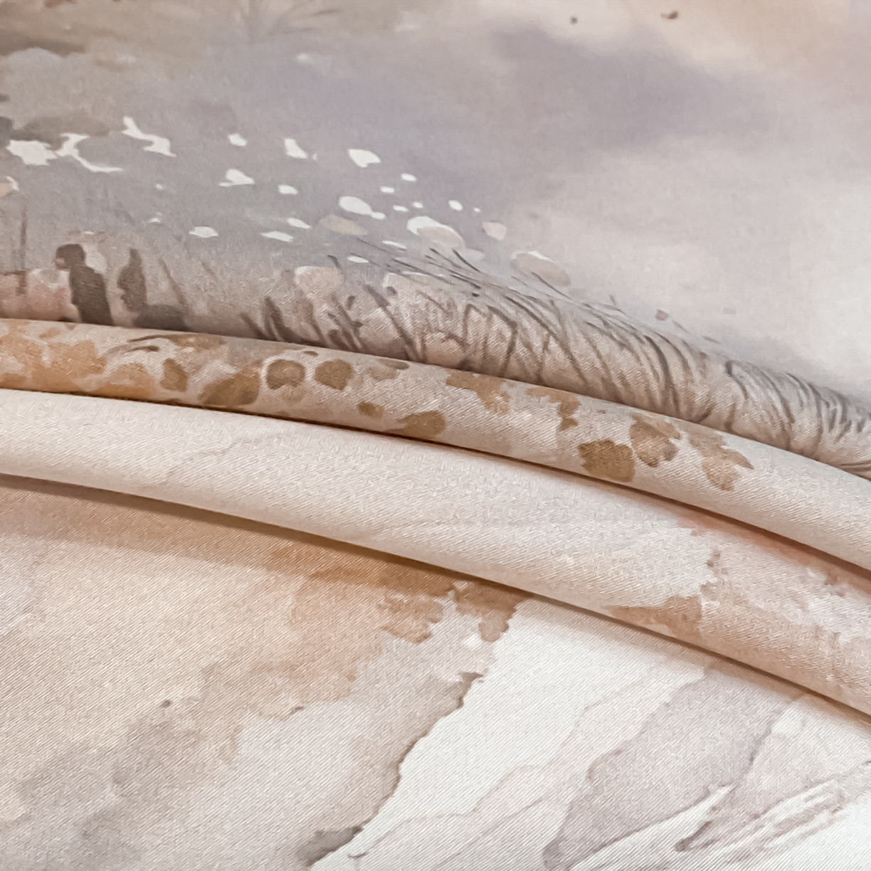 91家纺网 家纺一手货源 找家纺 博纳家纺 2026新款天丝莱塞尔轻奢高端数码印花拼角宽边夏被四件套冰感凉感四件套--夏洛伊系列 柏林春诗