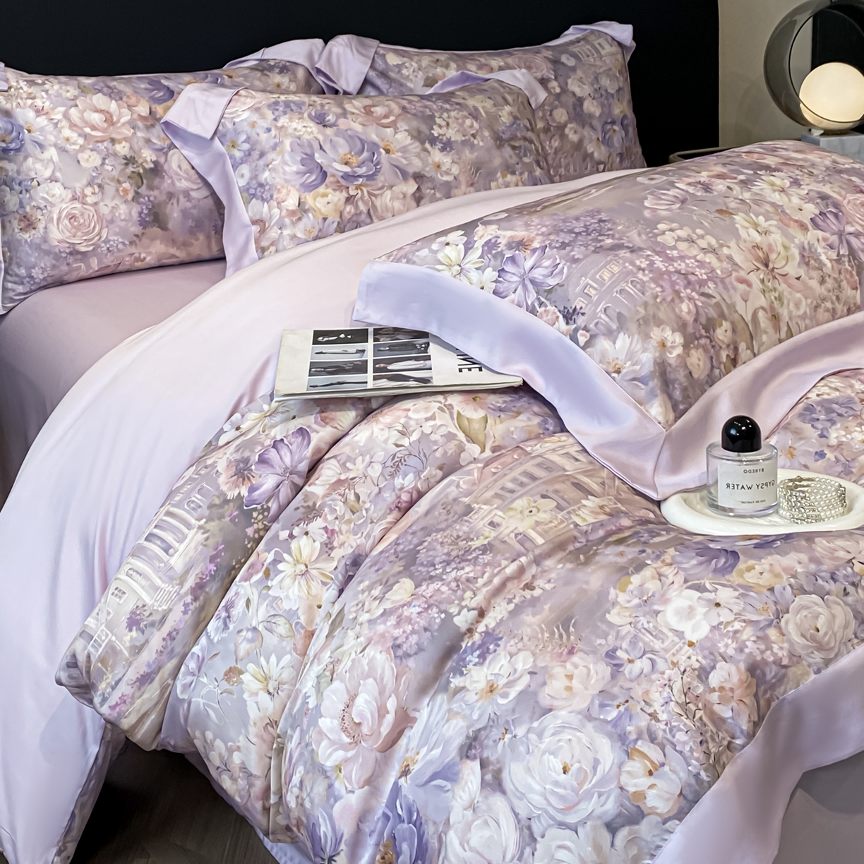 91家纺网 家纺一手货源 找家纺 博纳家纺 2026新款天丝莱塞尔轻奢高端数码印花拼角宽边夏被四件套冰感凉感四件套--夏洛伊系列 蔷薇庄园