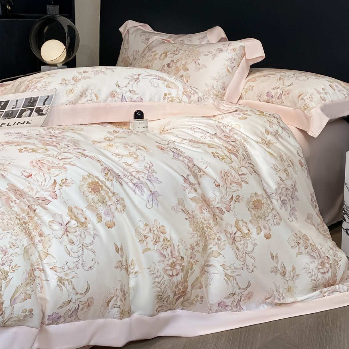 91家纺网 家纺一手货源 找家纺 博纳家纺 2026新款天丝莱塞尔轻奢高端数码印花拼角宽边夏被四件套冰感凉感四件套--夏洛伊系列 绮梦