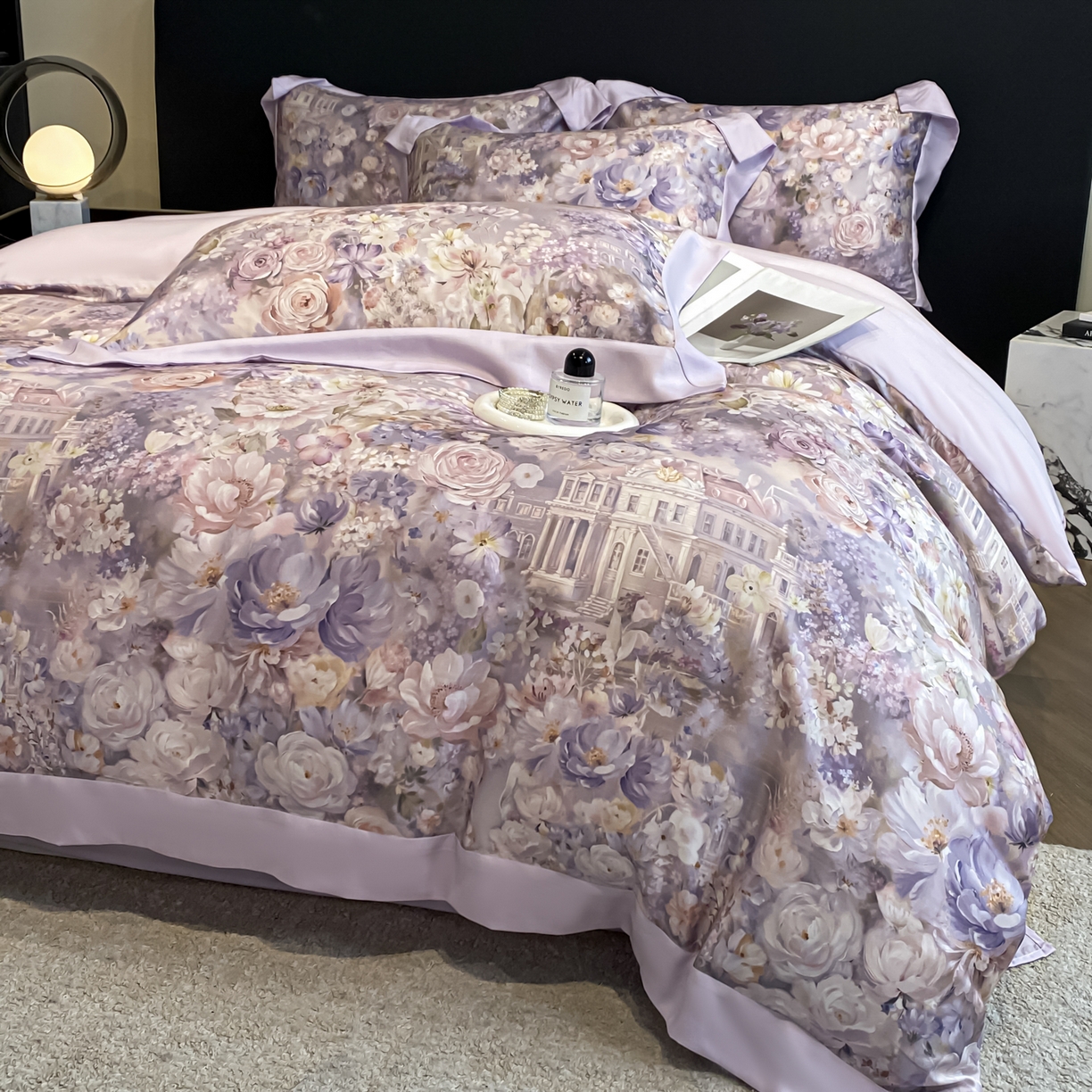 91家纺网 家纺一手货源 找家纺 博纳家纺 2026新款天丝莱塞尔轻奢高端数码印花拼角宽边夏被四件套冰感凉感四件套--夏洛伊系列 蔷薇庄园