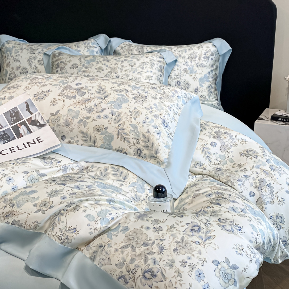 91家纺网 家纺一手货源 找家纺 博纳家纺 2026新款天丝莱塞尔轻奢高端数码印花拼角宽边夏被四件套冰感凉感四件套--夏洛伊系列 春亭序