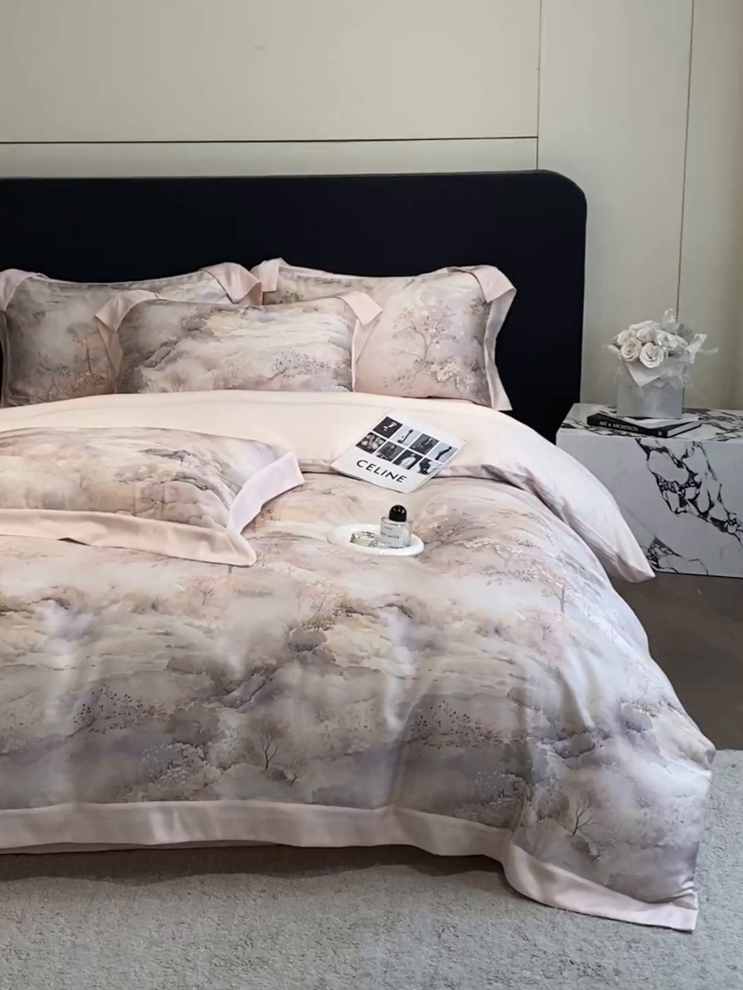 91家纺网 家纺一手货源 找家纺 （总）博纳家纺 2026新款天丝莱塞尔轻奢高端数码印花拼角宽边夏被四件套冰感凉感四件套--夏洛伊系列