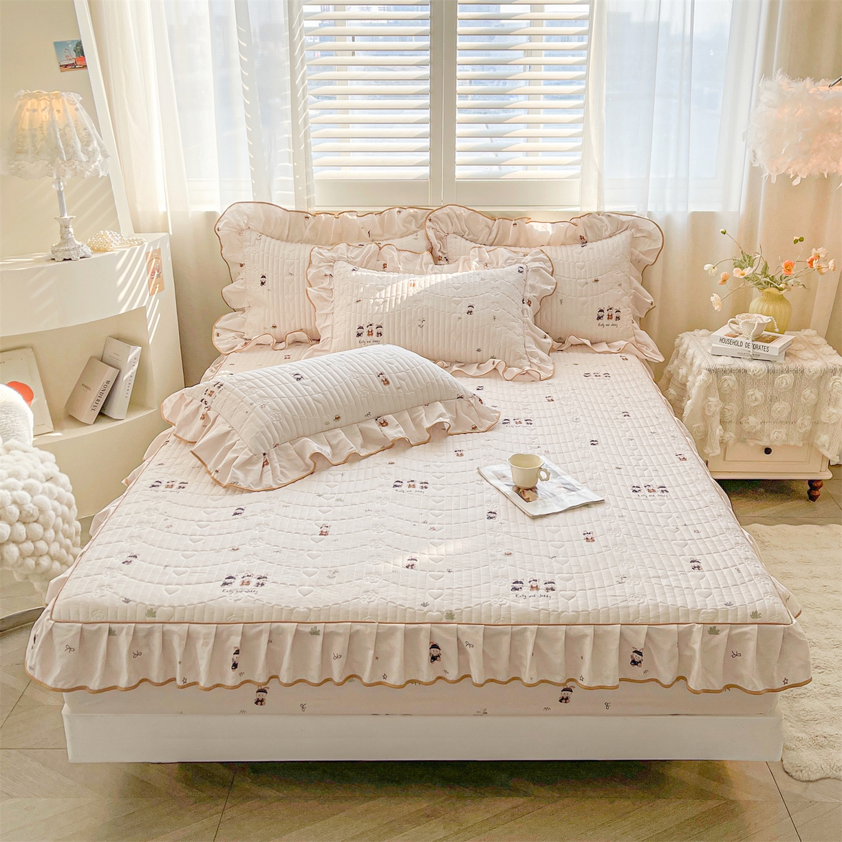 91家纺网 家纺一手货源 找家纺 宜凡家纺 2026新款全棉印花夹棉花边床笠套件②--四件套 森林动物派