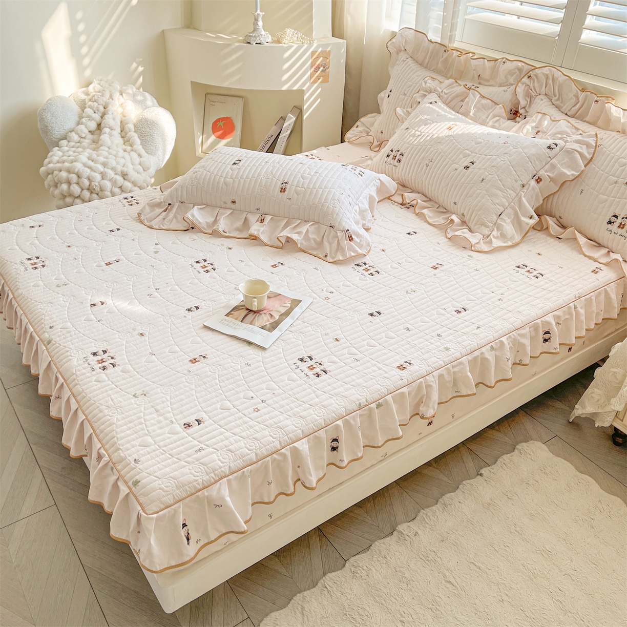 91家纺网 家纺一手货源 找家纺 宜凡家纺 2026新款全棉印花夹棉花边床笠套件②--四件套 森林动物派