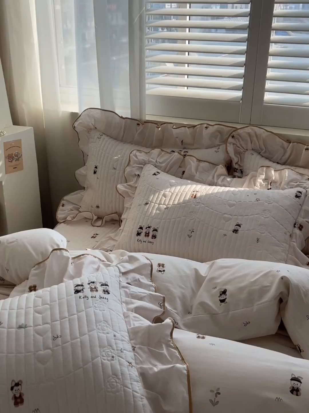 91家纺网 家纺一手货源 找家纺 宜凡家纺 2026新款全棉印花夹棉花边床笠套件②--四件套 森林动物派