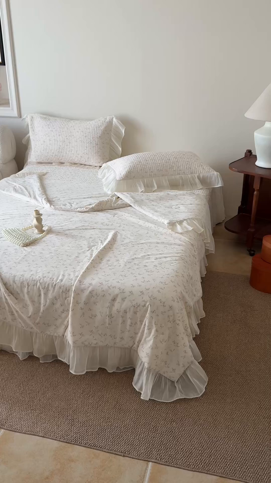 91家纺网 家纺一手货源 找家纺 吾欢心 2026新款仿锦安法式花边凉感丝床盖款夏凉被四件套软凉席三件套小冰皮空调被 浅雾繁花