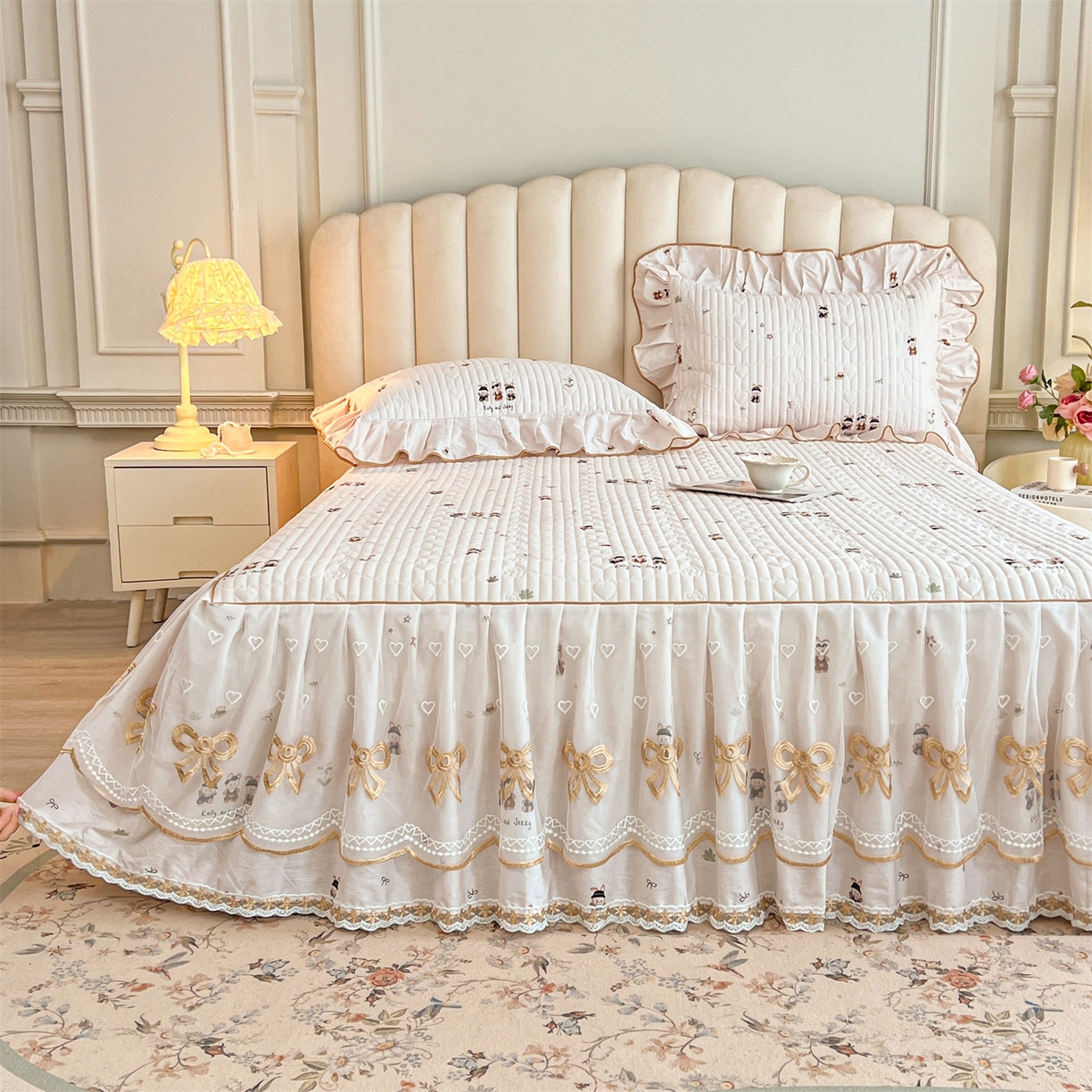 91家纺网 家纺一手货源 找家纺 宜凡家纺 2026新款全棉印花公主风夹棉床裙三件套② 森林动物派