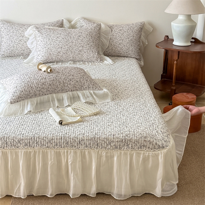 91家纺网 家纺一手货源 找家纺 吾欢心 2026新款仿锦安法式花边凉感丝床盖款夏凉被四件套软凉席三件套小冰皮空调被 轻奢漫朵