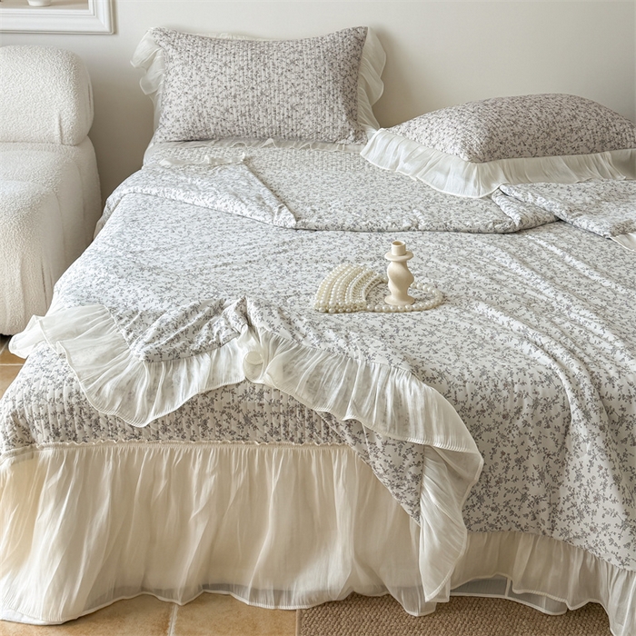 91家纺网 家纺一手货源 找家纺 吾欢心 2026新款仿锦安法式花边凉感丝床盖款夏凉被四件套软凉席三件套小冰皮空调被 轻奢漫朵