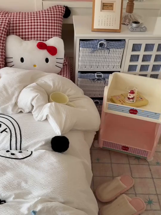 91家纺网 家纺一手货源 找家纺 （总）子钦家纺 2026春夏新款提花泡芙面INS风简笔画毛巾绣毛球床单床笠四件套