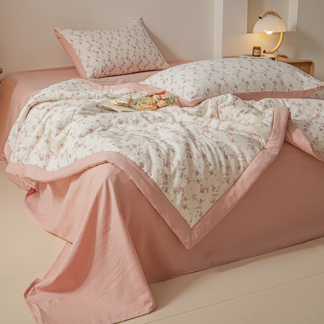 91家纺网 家纺一手货源 找家纺 江暮云家纺 2026新款A类亚麻印花新疆棉花被 粉雾花影