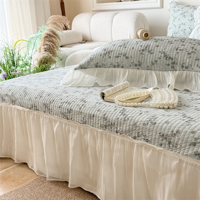 91家纺网 家纺一手货源 找家纺 吾欢心 2026新款仿锦安法式花边凉感丝床盖款夏凉被四件套软凉席三件套小冰皮空调被 清蔓雅序