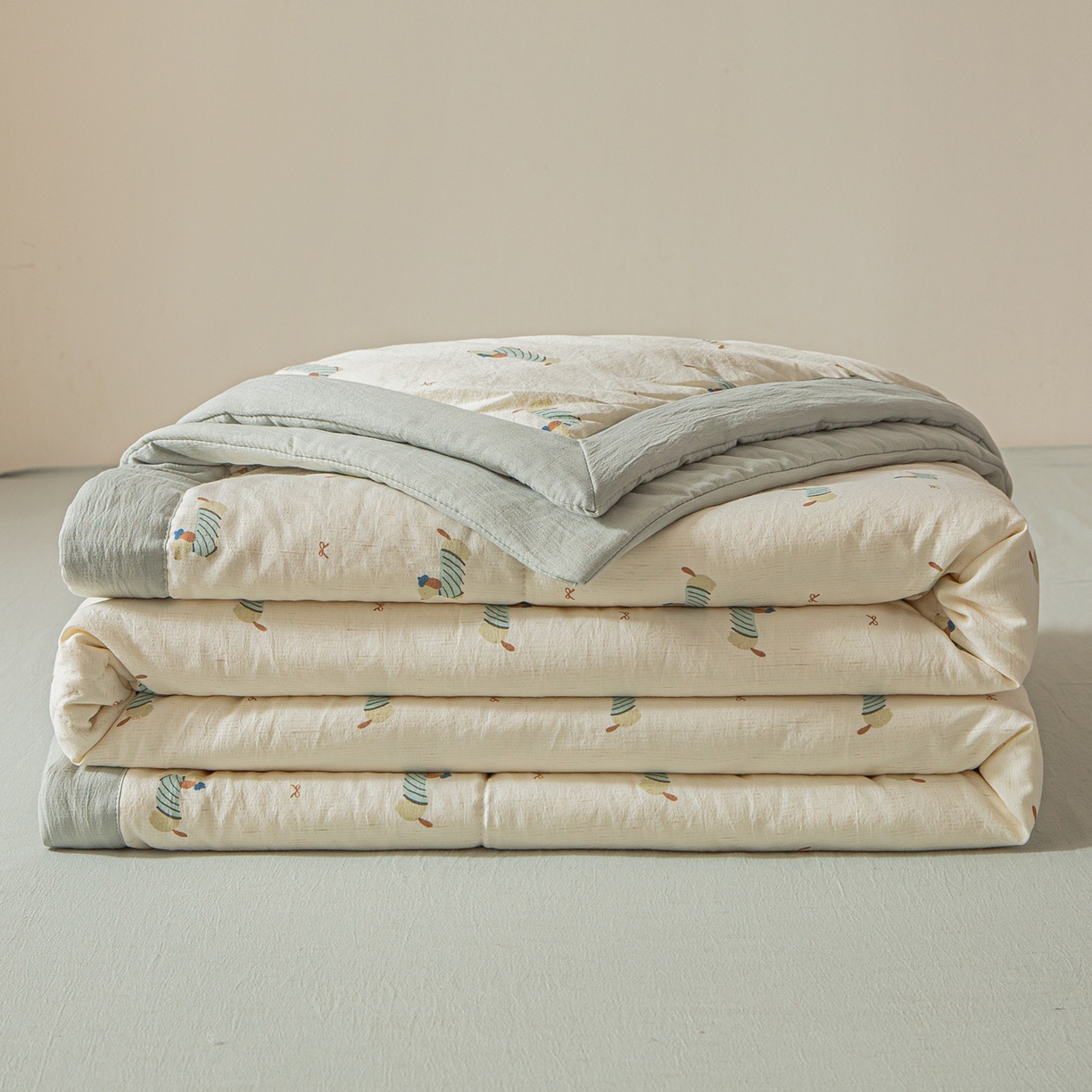 91家纺网 家纺一手货源 找家纺 江暮云家纺 2026新款A类亚麻印花新疆棉花被 腊肠小趣