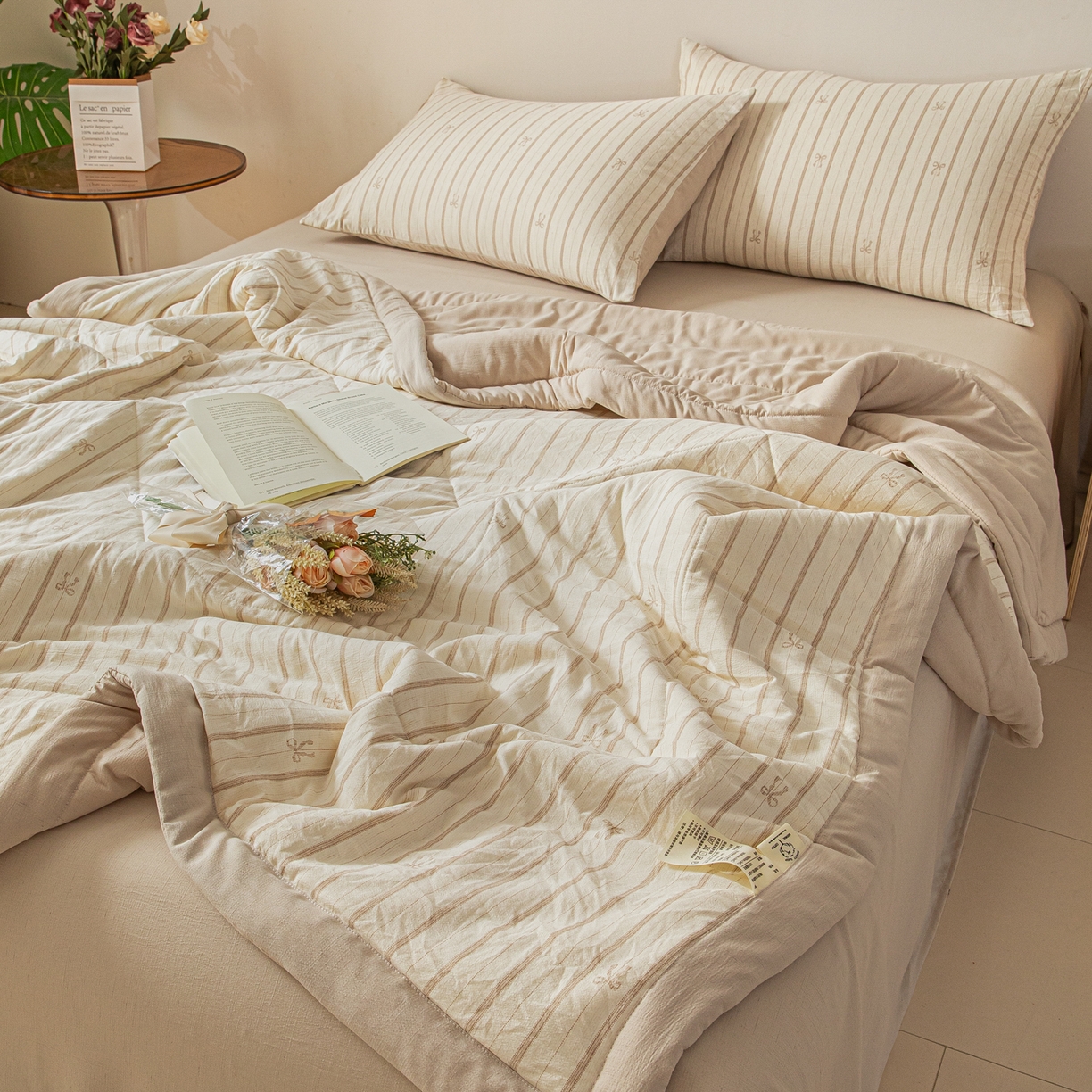 91家纺网 家纺一手货源 找家纺 江暮云家纺 2026新款A类亚麻印花新疆棉花被 奶棕蝴蝶结