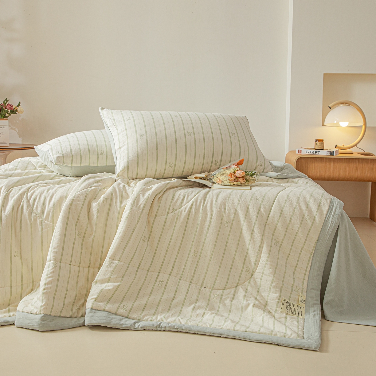 91家纺网 家纺一手货源 找家纺 江暮云家纺 2026新款A类亚麻印花新疆棉花被 青条蝴蝶结