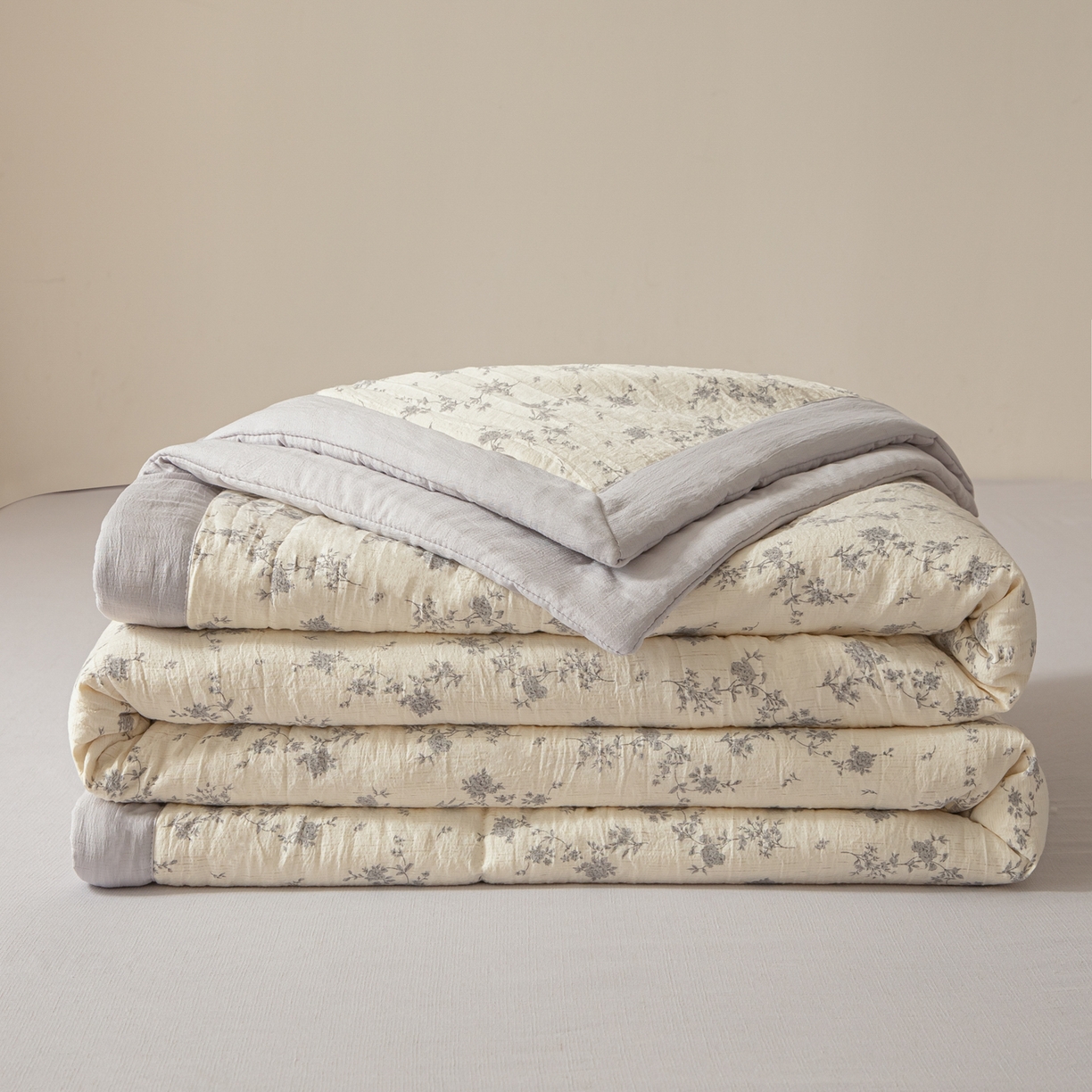 91家纺网 家纺一手货源 找家纺 江暮云家纺 2026新款A类亚麻印花新疆棉花被 紫雾花影