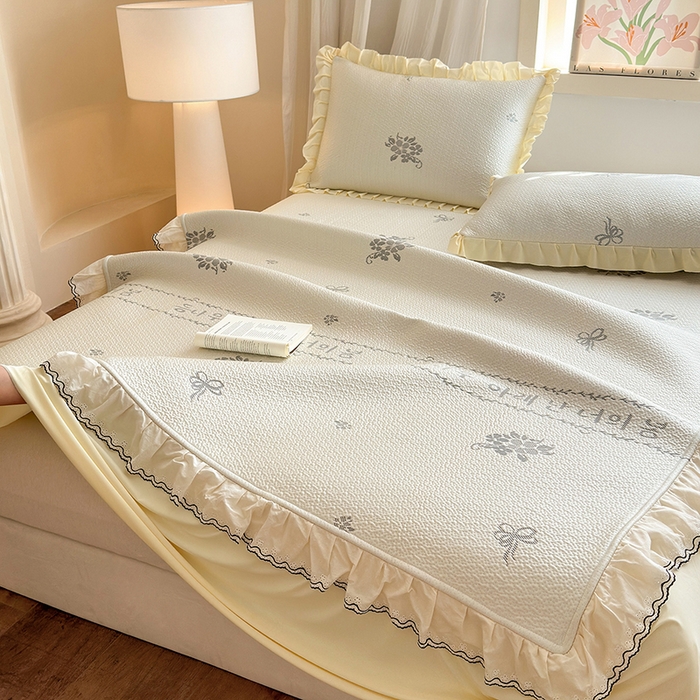 91家纺网 家纺一手货源 找家纺 美优兰 2026PE提花凉感冰豆豆三明治复合凉席 （提供买家秀） 韩式米白