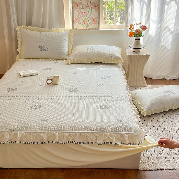 91家纺网 家纺一手货源 找家纺 美优兰 2026PE提花凉感冰豆豆三明治复合凉席 （提供买家秀） 韩式米白