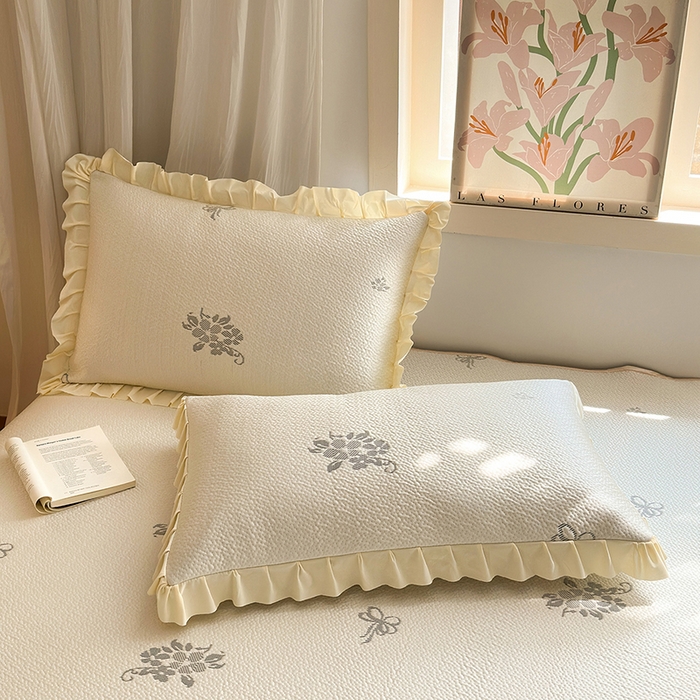 91家纺网 家纺一手货源 找家纺 美优兰 2026PE提花凉感冰豆豆三明治复合凉席 （提供买家秀） 韩式米白