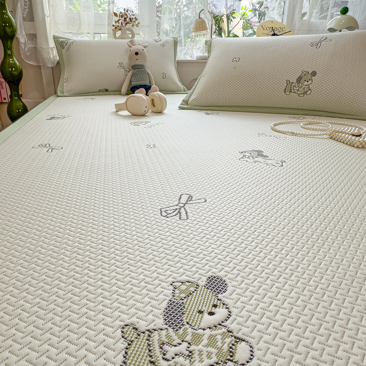 91家纺网 家纺一手货源 找家纺 典冠 2026新款PE凉感豆豆提花软席 班尼狗