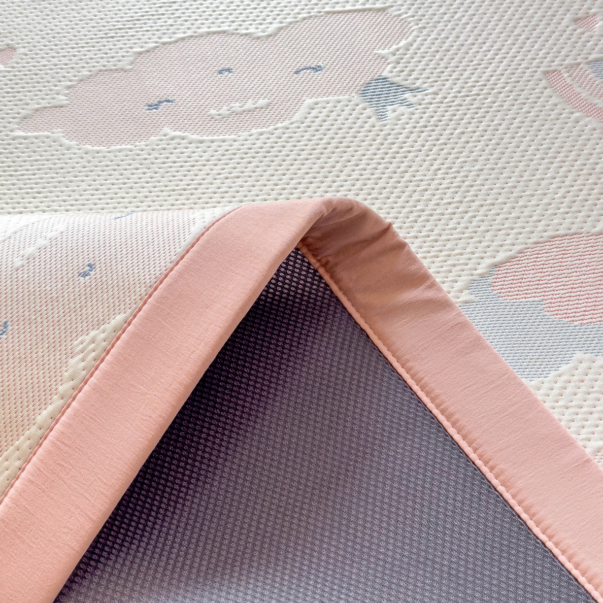 91家纺网 家纺一手货源 找家纺 典冠 2026新款PE凉感豆豆提花软席 彩虹