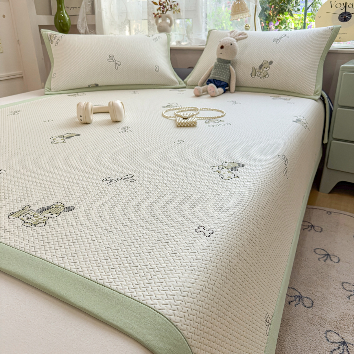 91家纺网 家纺一手货源 找家纺 典冠 2026新款PE凉感豆豆提花软席 班尼狗